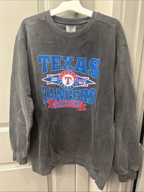 Texas Rangers Champions Graphic Crewneck Sweatshirt - Gray